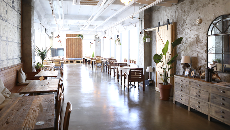 Catch Cafe Sinchon 1
