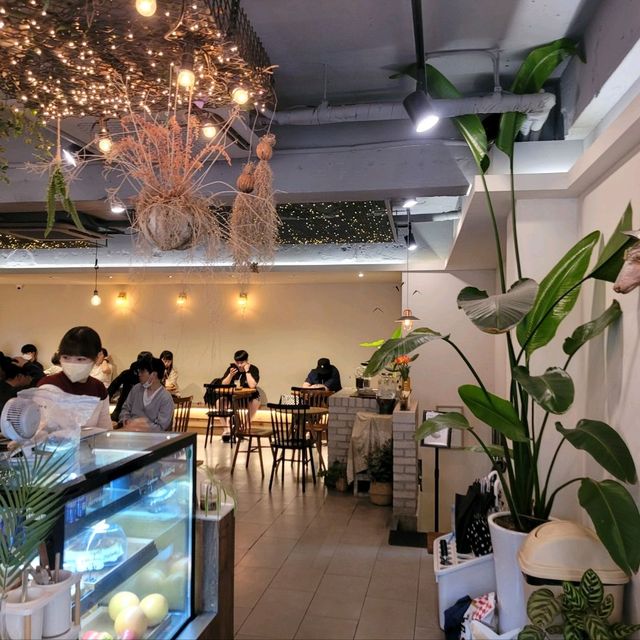 Hollys Noryangjin Station Branch 1