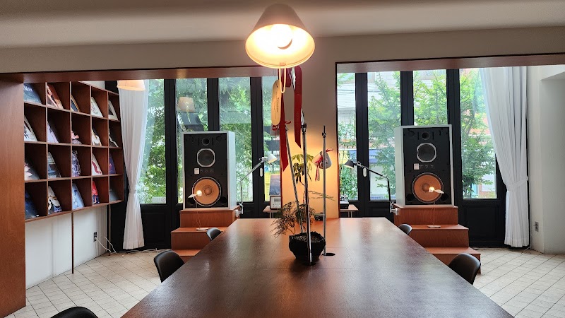 House of Vinyl Yeonhui Branch 1