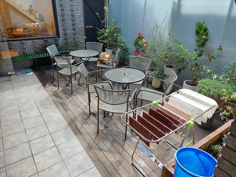 Monad Coffee Roasters 1