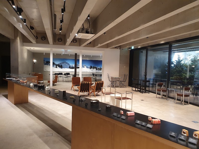 Nudeake House Dosan 1