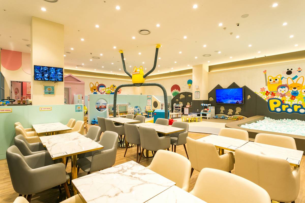 Pororo Park Lotte Mart VIC Yeongdeungpo Branch 1