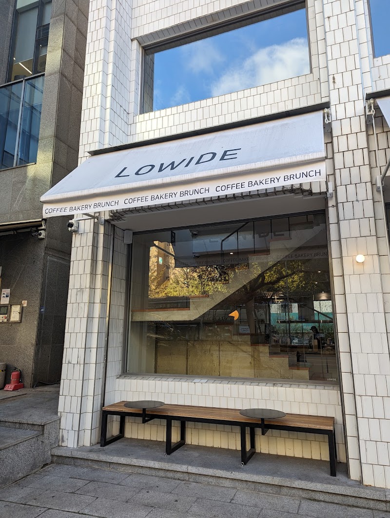 Rowide Apgujeong Branch