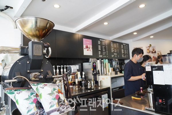 High-quality coffee factory Cheongnyangni branch 1