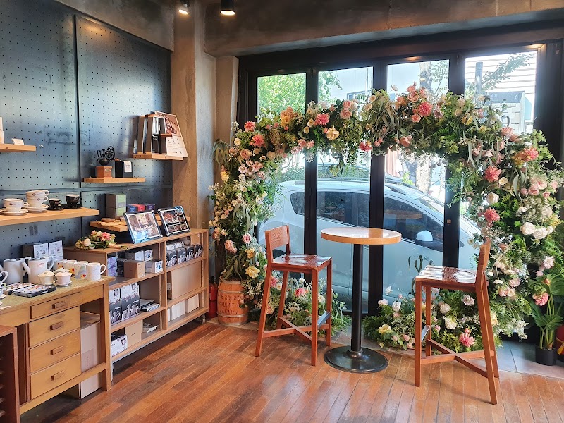 Cafe Poem Bukchon Branch 1
