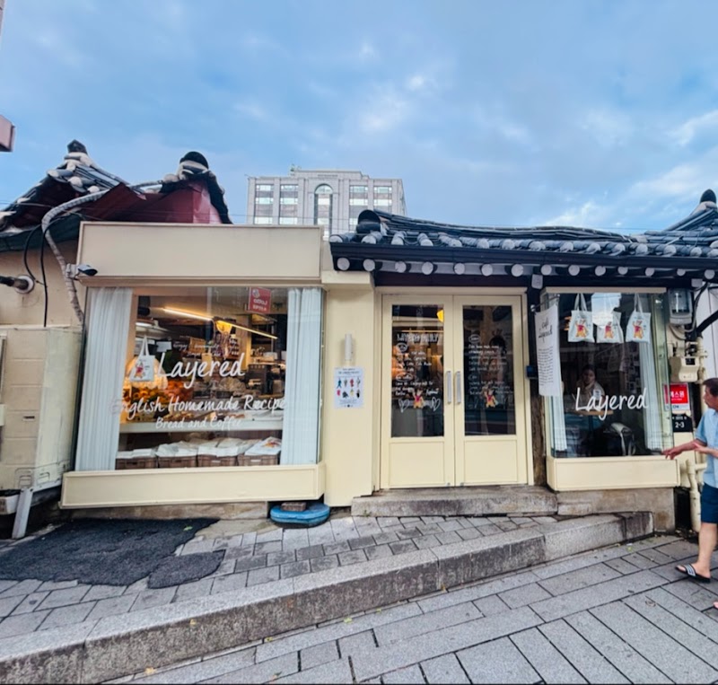 Cafe Layered Anguk Branch 1