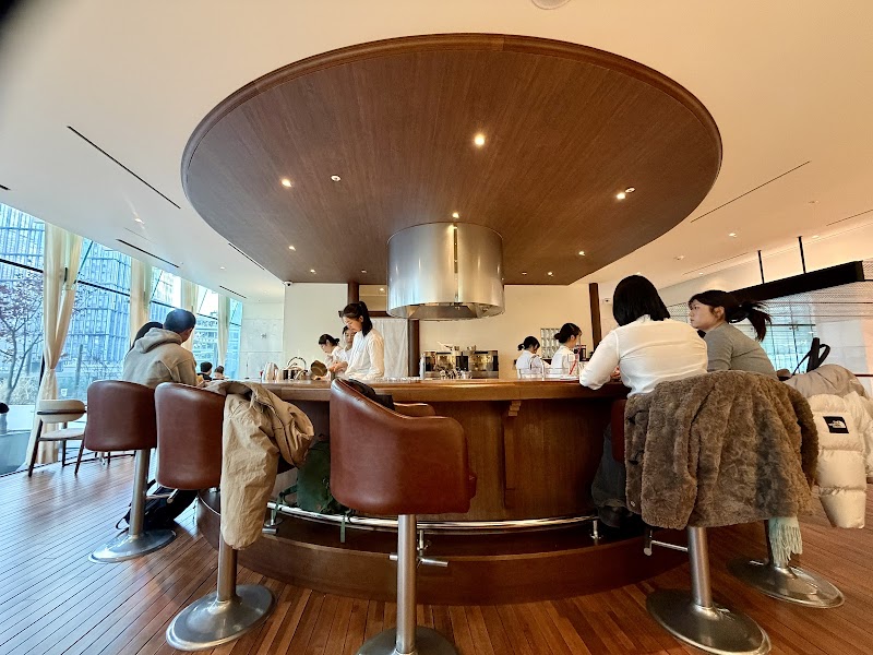 Joan Dawson Gwanghwamun Branch 1