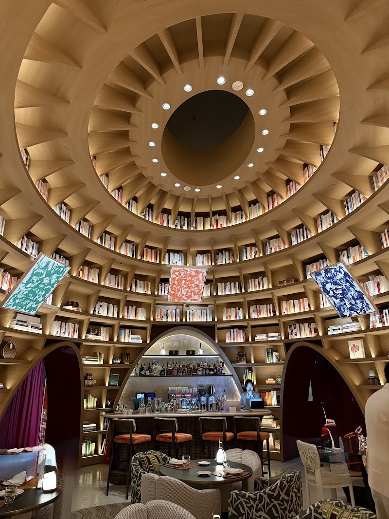 Le Café Louis Vuitton