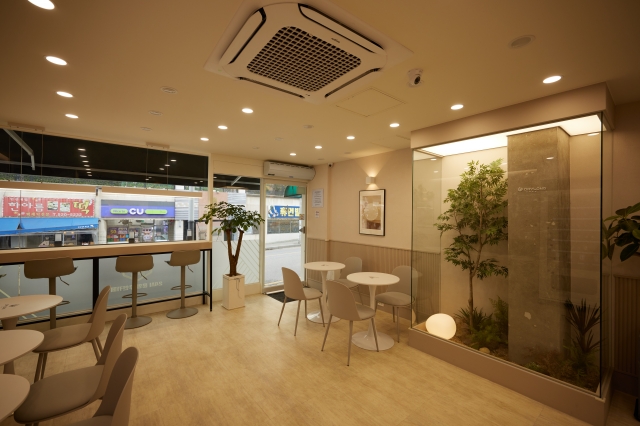 Daylong Cafe Guro Central Branch 1