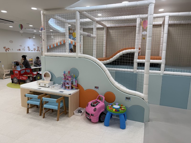 Seoul-type Kids Cafe Seongsu 1-ga 1-dong Branch 1