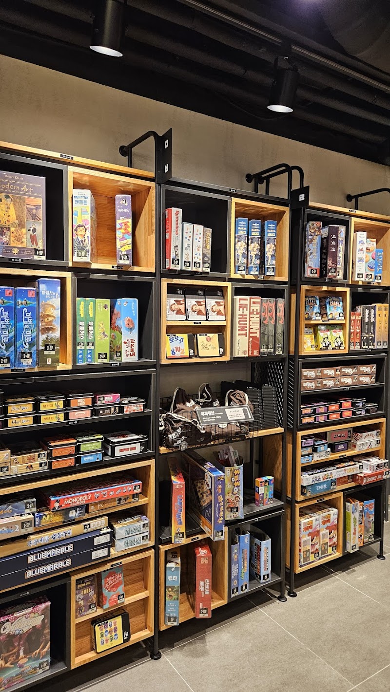 Red Button Dundun Station Branch 1