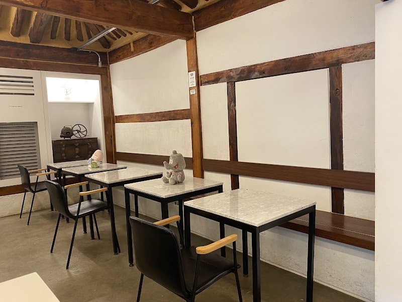 Ttaaaa coffee shop 1