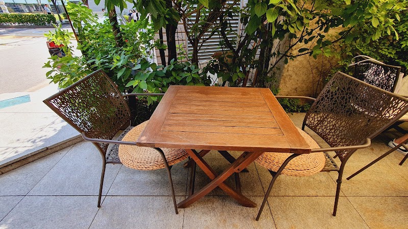 Mirror Hanok Mirror Room