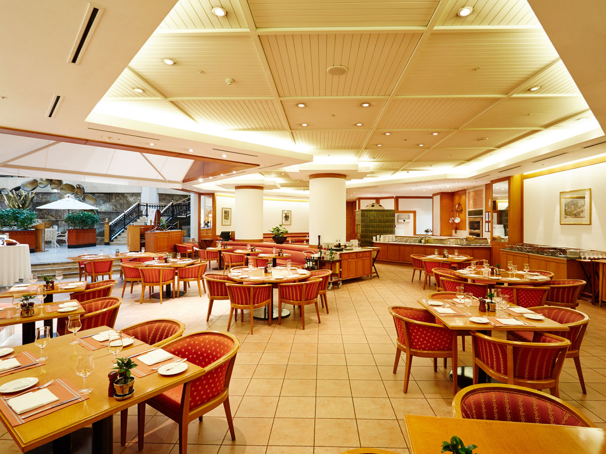 Swiss Grand Hotel Atrium 1