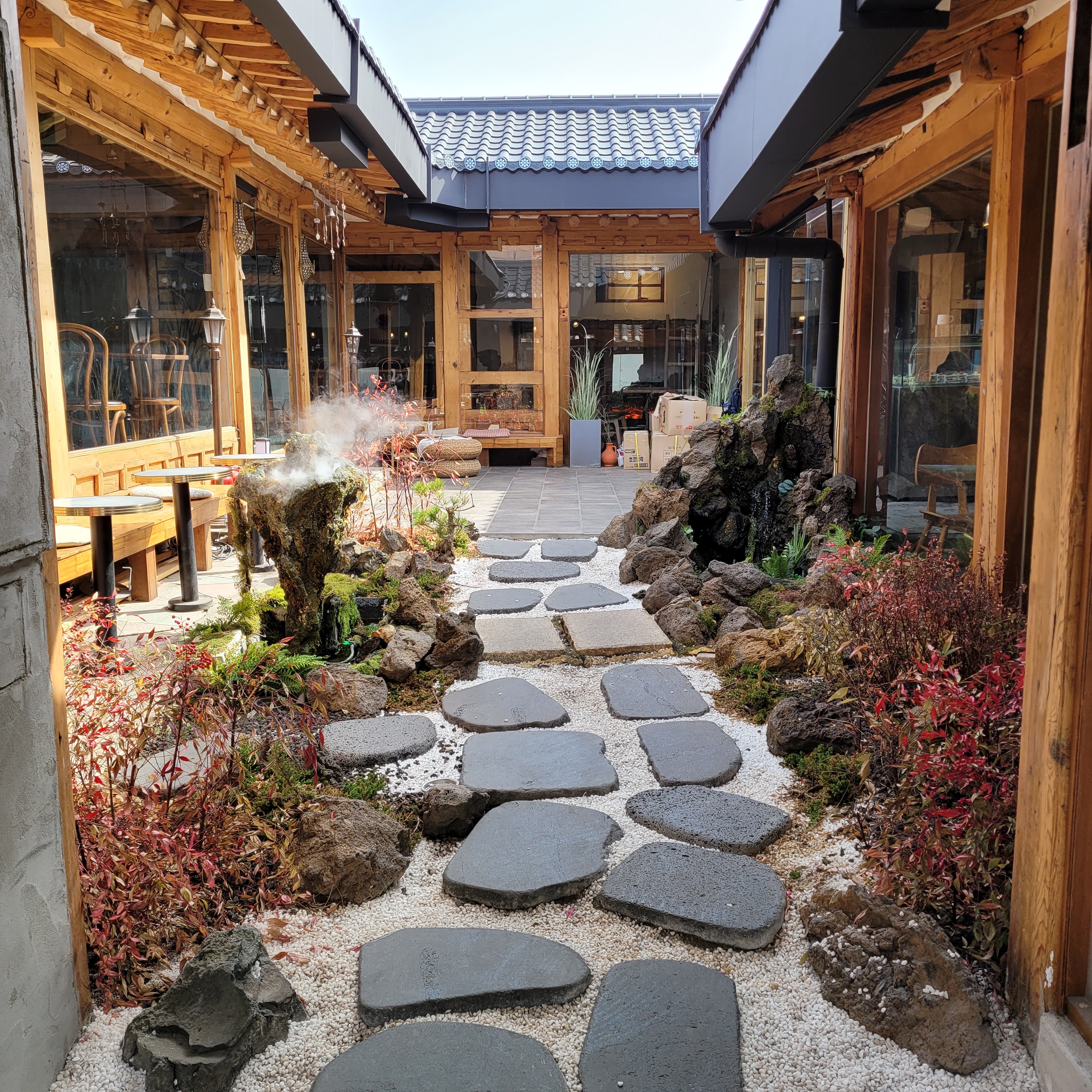 Hanok Langsom Ikseon-dong Cafe 1